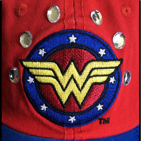 A NEW Wonder Woman Cap main image 8